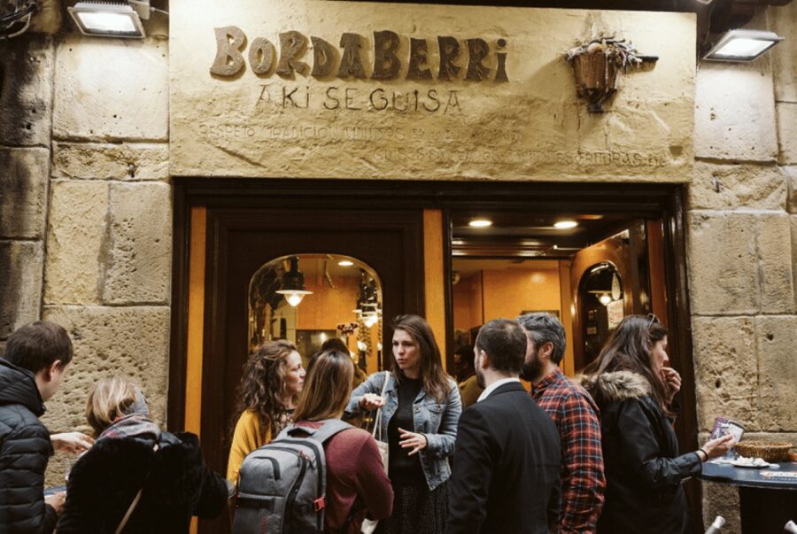 San Sebastian: Pintxos and Wine Tour with 5 Tastings - Key details at a glance