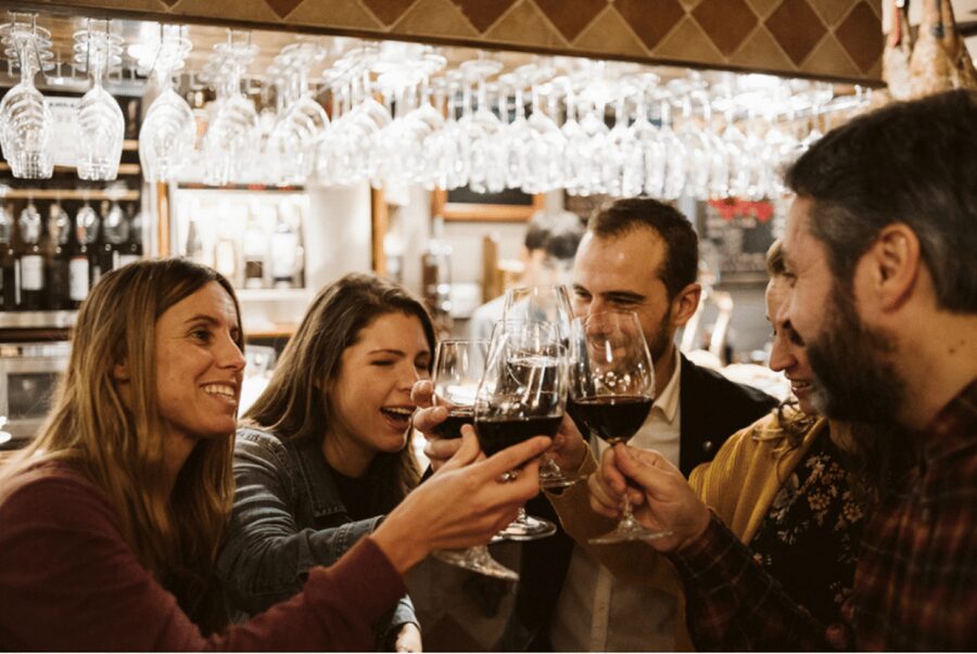 San Sebastian: Pintxos and Wine Tour with 5 Tastings - Learning the rules of pintxos