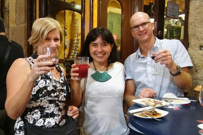 San Sebastian Pintxos Tour for Gourmets in the Old Town - Seafood and meat dishes that feel like a real meal