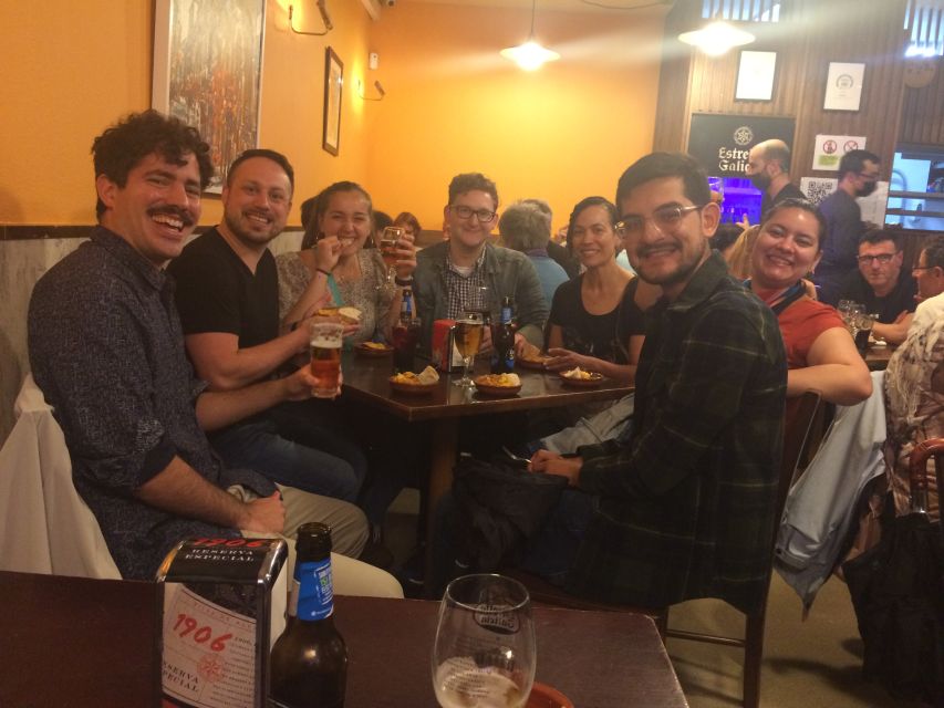 Santiago: Guided Foodie Tour with Drinks, Tapas & Live Music - Key things to know before you book