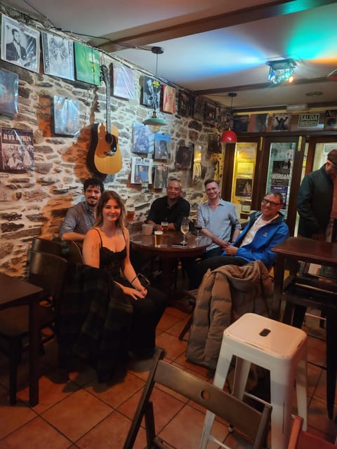 Santiago: Guided Foodie Tour with Drinks, Tapas & Live Music - Galician food without the restaurant formality
