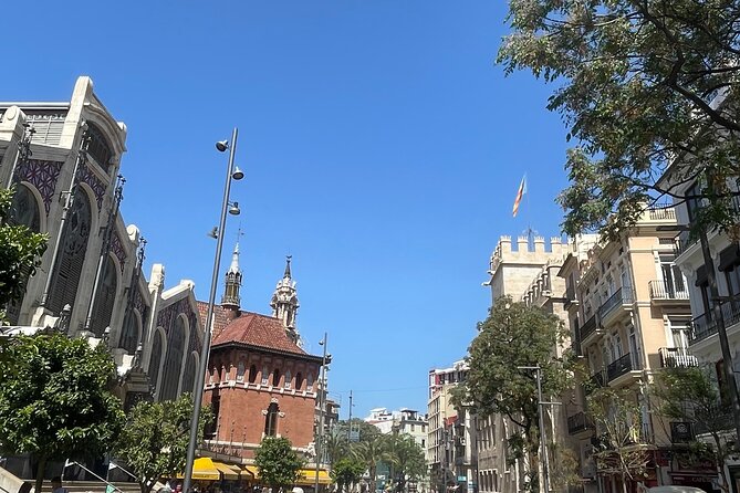 Savor Spain: Your Ultimate Tapas Tour Guide - Group Size, Timing, and Comfort