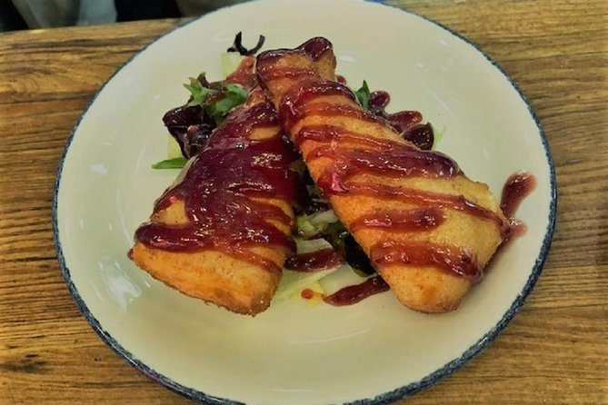 Seville Food Tour: Tapas, Drinks and Delights with a Local - Plaza del Salvador and the Sweet Finish