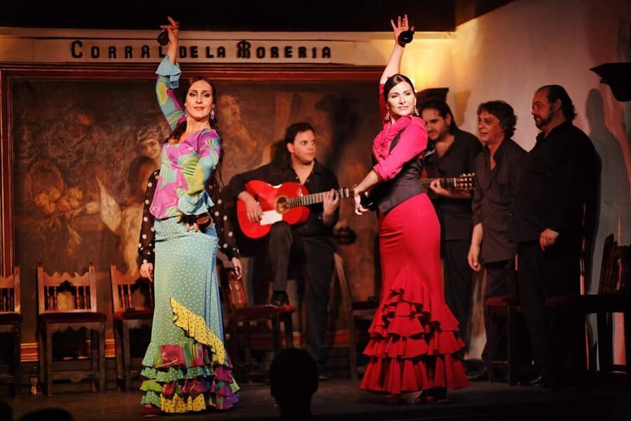 Seville: Half-Day Flamenco & Tapas Night - Three bars, three drinks, and a local-style supper