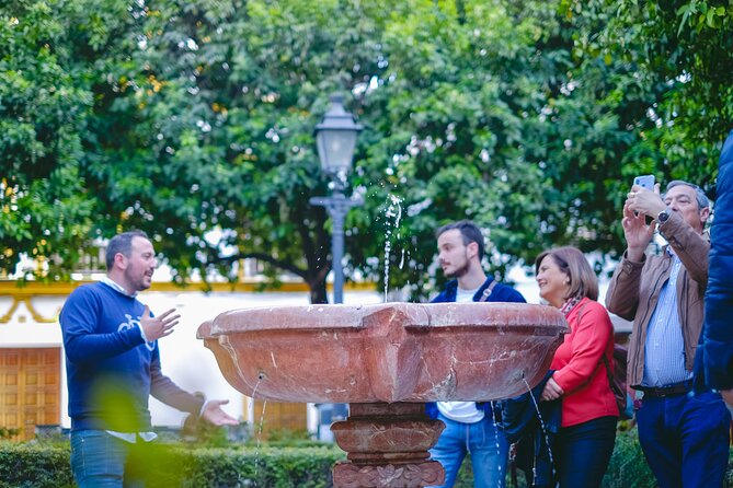 Seville Jewish Quarter Small Group Tour with Tapas and Drinks - Santa Cruz, the Square That Names the Quarter