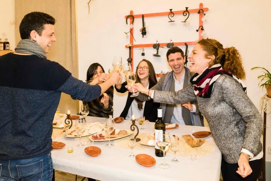 Seville: Morning Market & Tapas Tour - Street Food and Wine Inside the Market