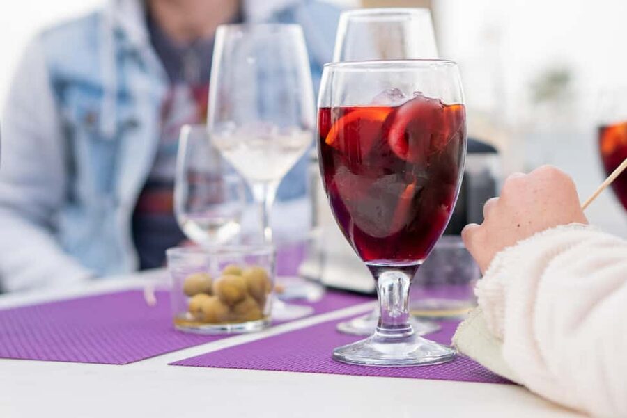 Seville: Sangría and Spritz Cocktail Workshop with Tapas - Practical timing and preparation