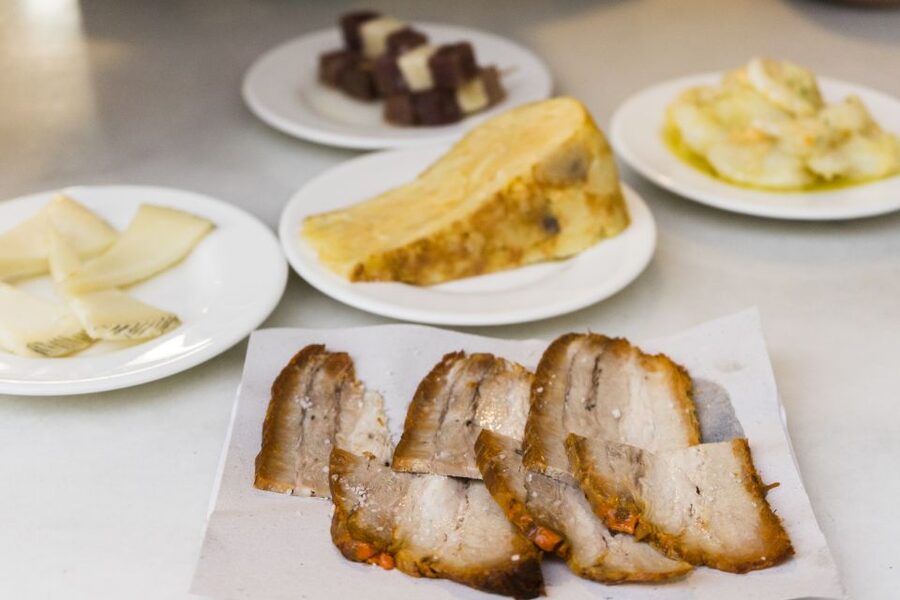 Seville: Tapas Crawl - Starting at Catalina on Plaza Padre Jerónimo de Córdoba