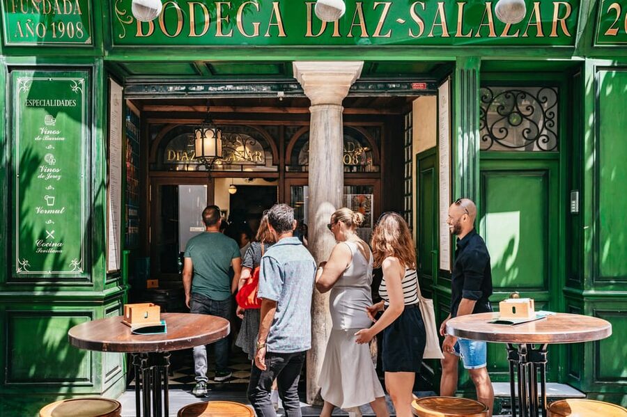 Seville: Tapas, Taverns and History Guided Walking Tour - Gloria&Rositas and a sweet finish