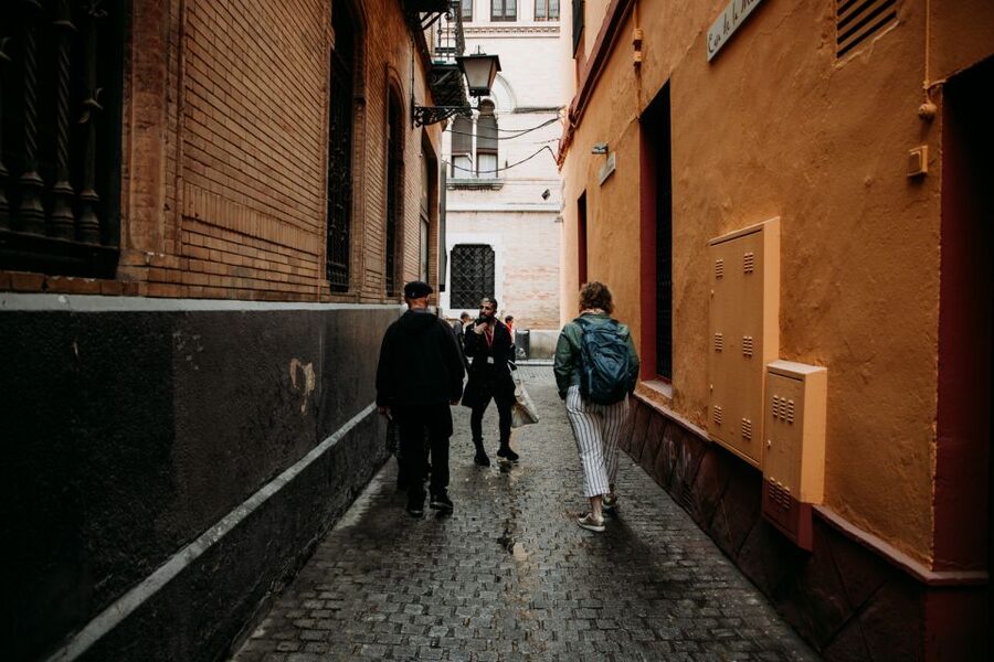 Seville: Tapas, Taverns, and History Walking Tour - The final restaurant and Andalusian fusion