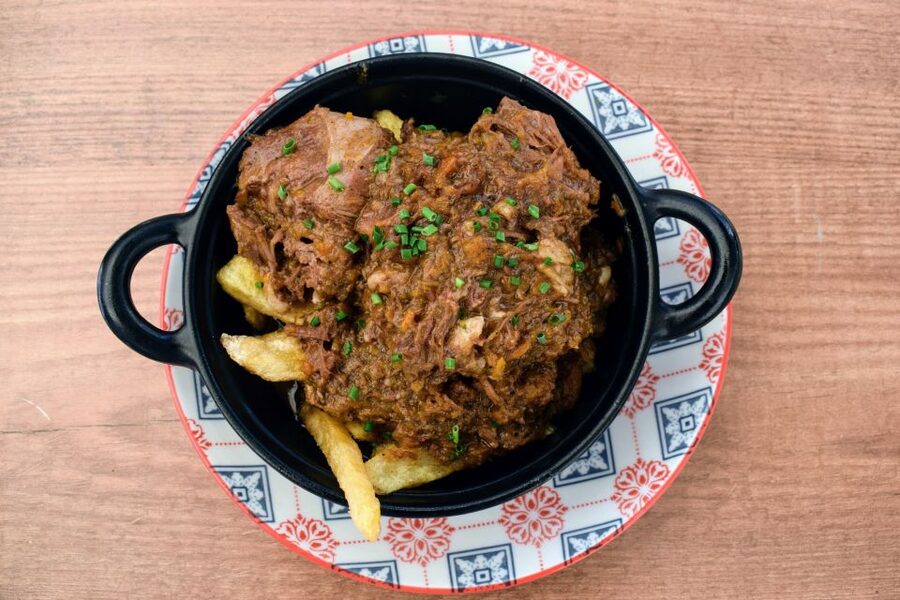 Seville: Tapas, Taverns, and History Walking Tour - How much food and drink do you get for $84?