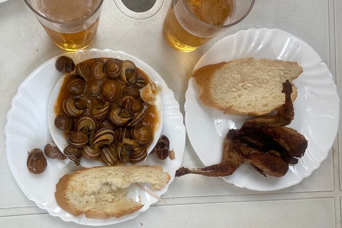Sevillian tapas tasting on a bicycle (3 bars-3 tapas-3 drinks) - Triana Market: a useful look at the food before tasting it