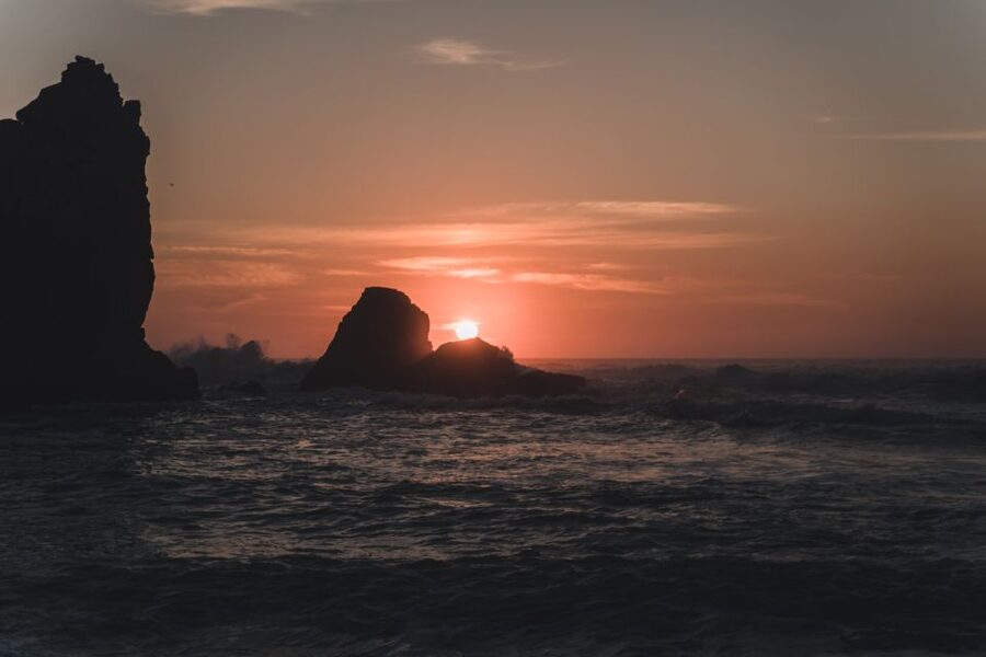 Sintra: Sunset Hike, Tapas & Wine at Secret Beach - Riding through Sintra in a classic convertible Jeep