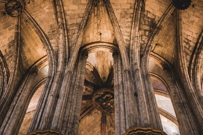Small Group Barcelona Walking Tour, Flamenco Show & Tapas Dinner - Why the small group makes the walk better