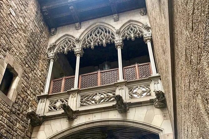 Small Group Barcelona Walking Tour, Flamenco Show & Tapas Dinner - Flamenco in a 17th century setting