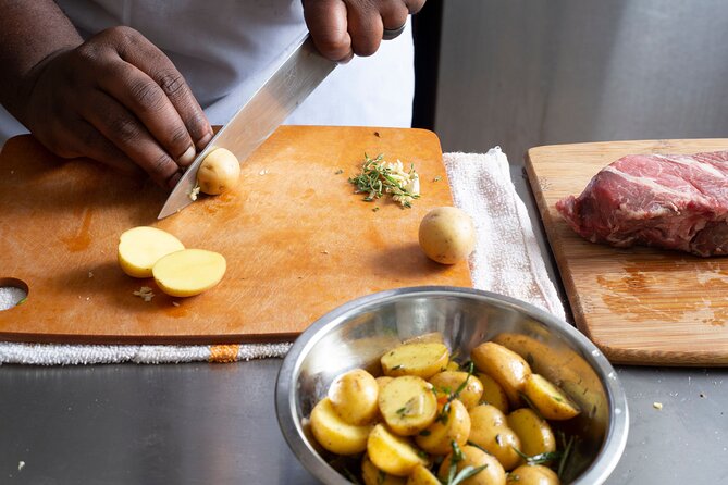 Spanish Tapas Cooking Class + Unlimited Wine (6-Course Meal) - Pa amb tomàquet keeps the Catalan course simple