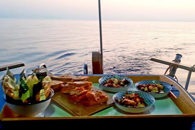Sunset Boattrip + Tapa + Cava - Warm hosts make the evening feel personal