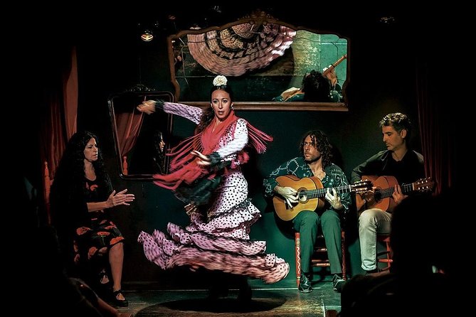 Tapas and Flamenco in Seville - Flamenco at Tablao Flamenco Almoraima