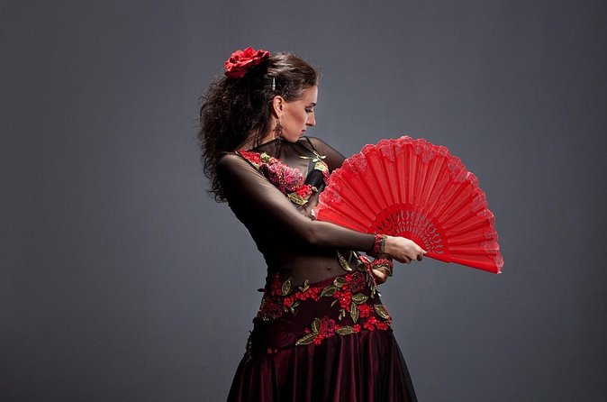 Tapas and Flamenco Show Small Group Tour in Barcelona - Flamenco at Plaça Reial