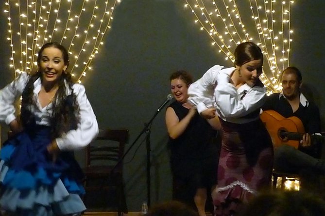 Tapas Dinner and Flamenco Show in Valencia - The 750-meter walk to the tablao