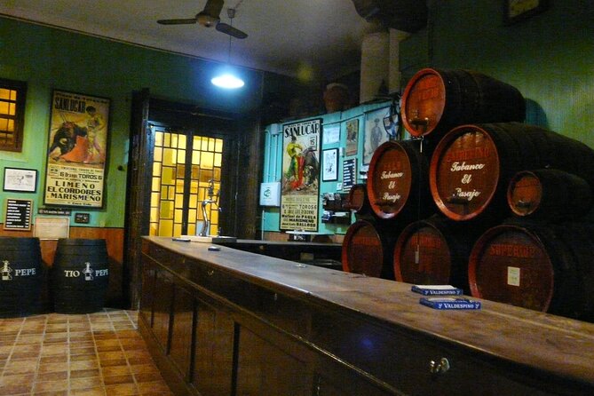 Tapas Food Tour in Jerez de la Frontera - What three tapas and three drinks really include