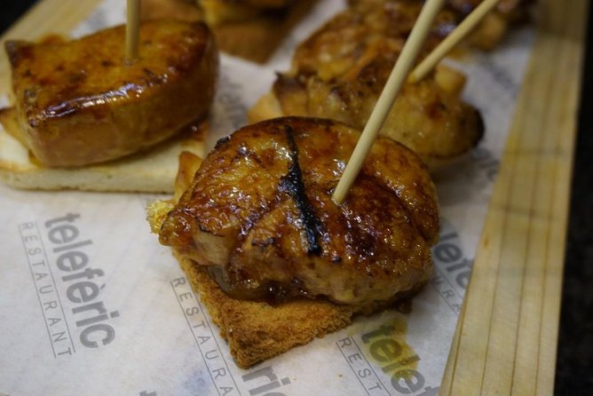 Tapas like a local Private Tour in Barcelona - Barri Gòtic: starting among old streets and busy bars