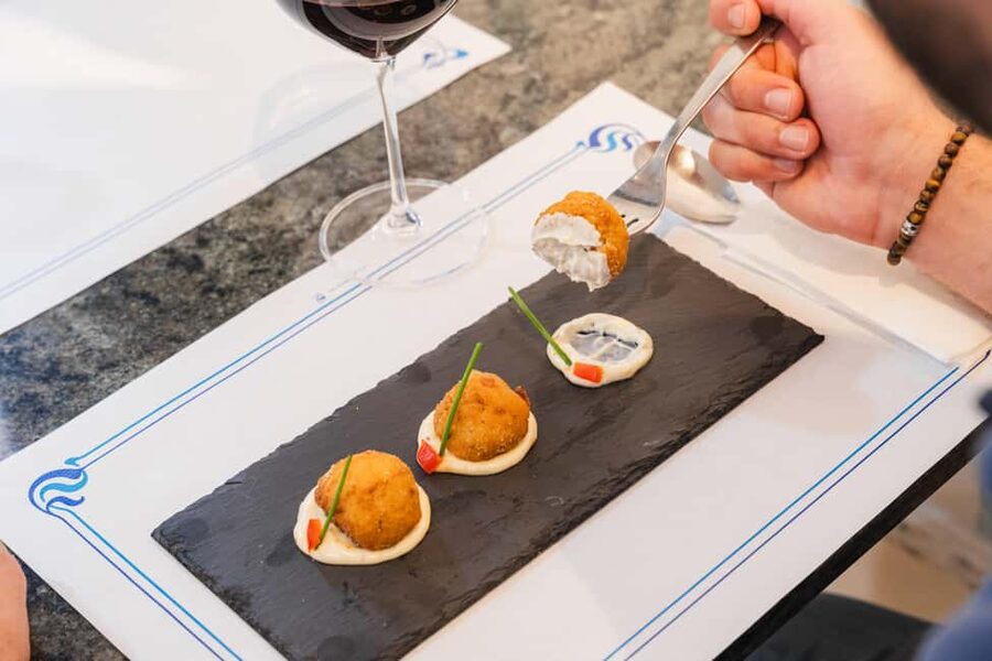 Tenerife: Gourmet Tapas and Wine Tour - Your first stop: Intheos or Tortillazo
