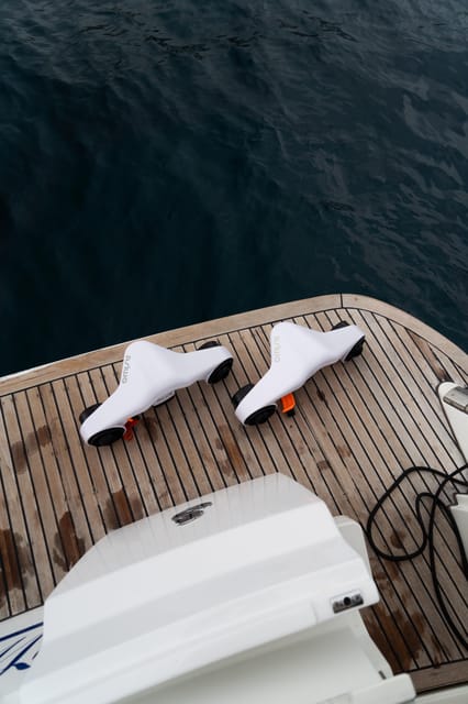 Tenerife: Shared Yacht Cruise with Champagne and Tapas - Setting sail from Puerto Colon at 10:30 AM