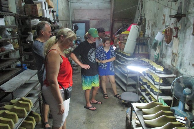 Thai Tapas Food Experience by Bicycle Including Dinner - A fresh market and the story behind the ingredients
