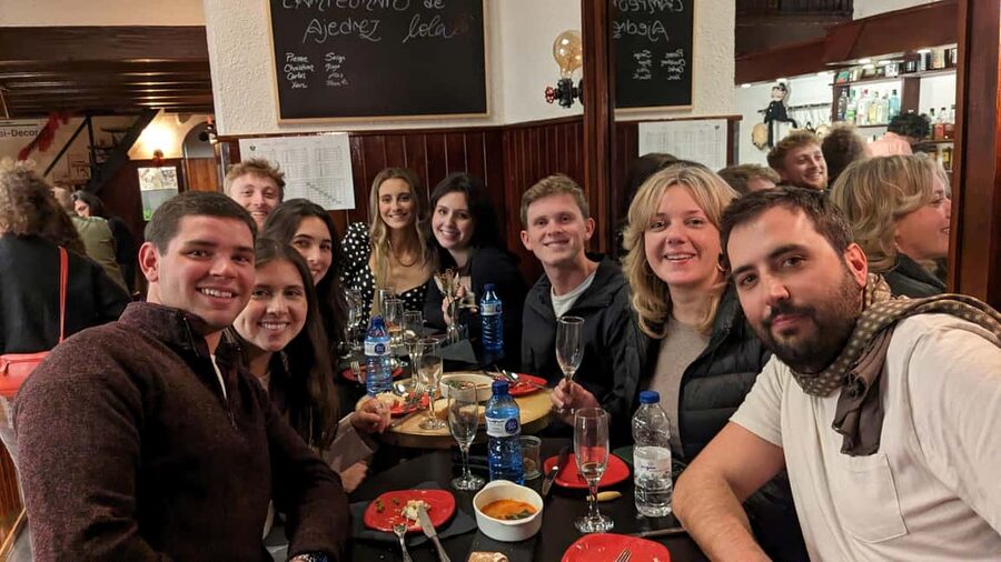The Tapas Secret: Eat Where Locals Eat - Who should book this tapas walk?