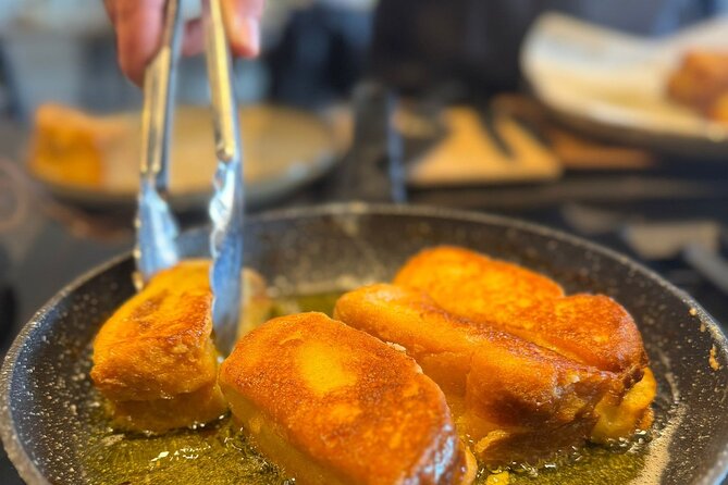 The Ultimate Tapas Workshop in Malaga - Walking from the market to the Art District kitchen