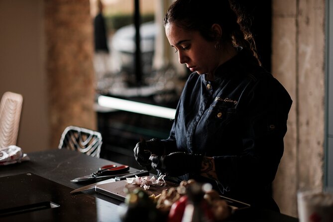 The Ultimate Tapas Workshop in Malaga - Local wine and the social side of tapear