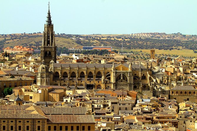 Toledo Tour with Tapas, Wine Tasting and Optional 3 Monuments - San Juan de los Reyes rewards a closer look