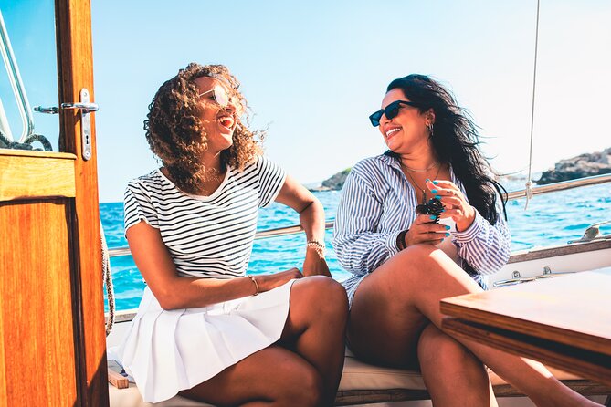 Traditional Mallorquin Llaut Cruise with Tapas and Drinks - Choosing a morning or afternoon departure