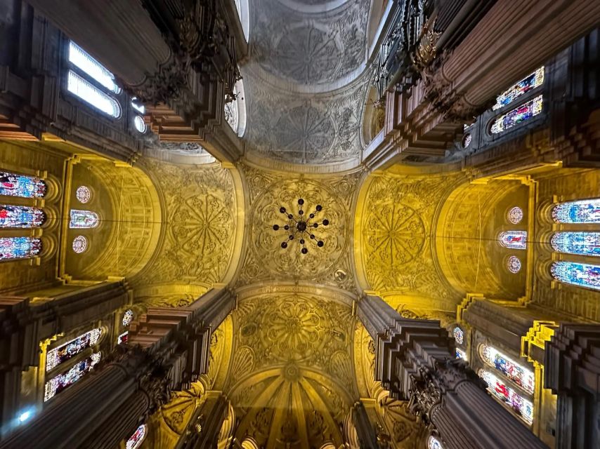 Ultimate Malaga: History and Tapas All Included - The guides make the difference