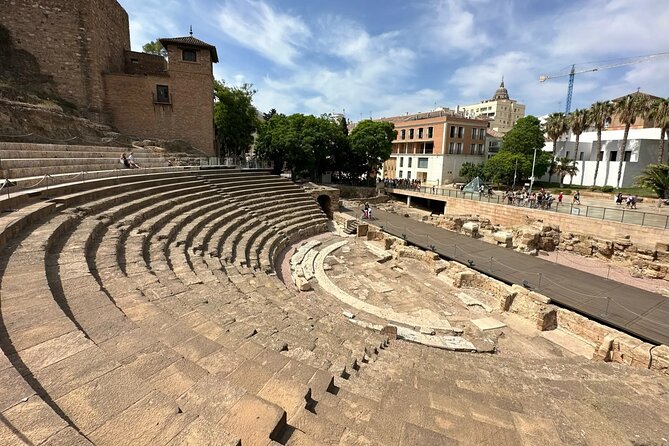 Ultimate Malaga History & Tapas - All Included Full Experience - Entering the Alcazaba after the Roman ruins