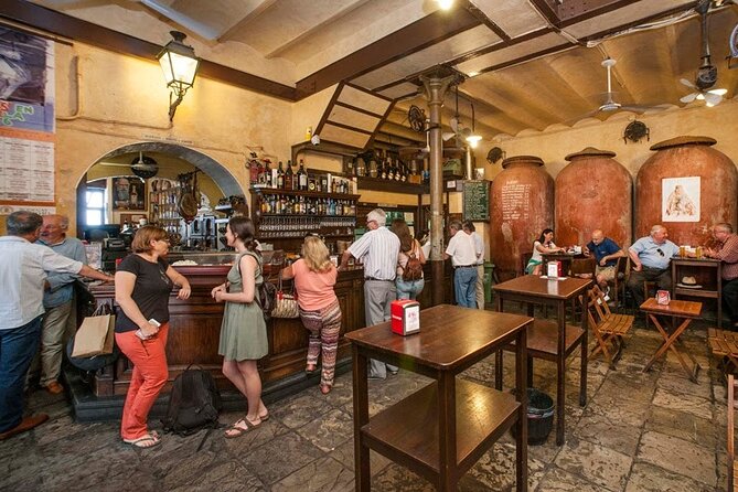 Ultimate Seville Tapas, Wine & History Small Group Tour - Walking, timing and the shape of the evening