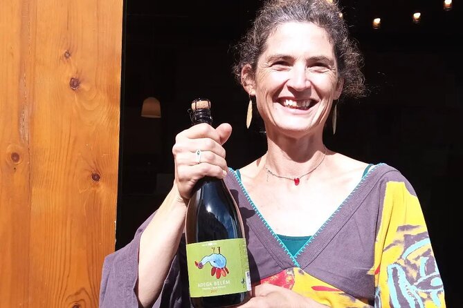 Urban winery tour, premium tasting flight & tapas - Why Catarina and David add a personal touch