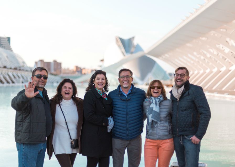 Valencia: City Tour with Tapas Shore Excursion - Should you book it?