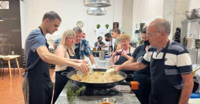 Evening Guided Paella Workshop, Tapas, and Drinks