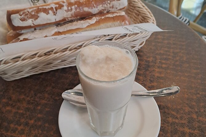 Valencia Food Tour: Tapas, Drinks and Delights with a Local - Starting with esgarraet near Plaça del Comte de Bunyol