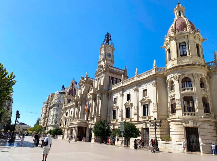 Valencia: Mysteries, Legends, & Local Tapas Experience - Starting at Plaza de la Virgen, Valencia’s historic stage