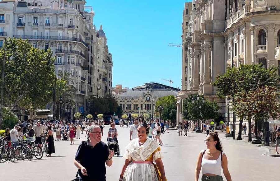 Valencia: Mysteries, Legends, & Local Tapas Experience - The Central Market and La Lonja de la Seda