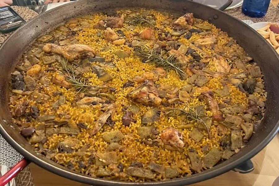 Valencia Old Town flavour walk: tapas & drinks by local - The final restaurant session