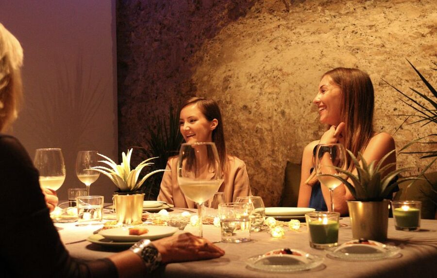 Valencia: Old Town Tour, Wine & Tapas in an 11th c. Monument - Key things to know before booking
