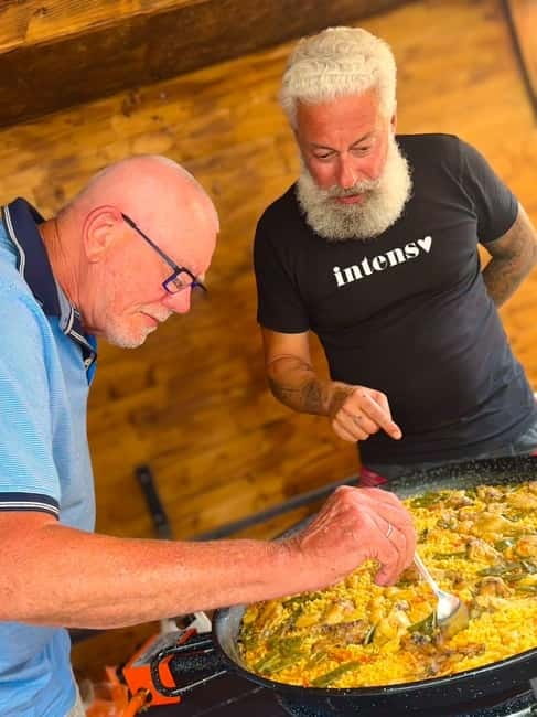 Valencia: Paella Cooking Class with Tapas and Drinks - A Valencia food experience with a personal feel