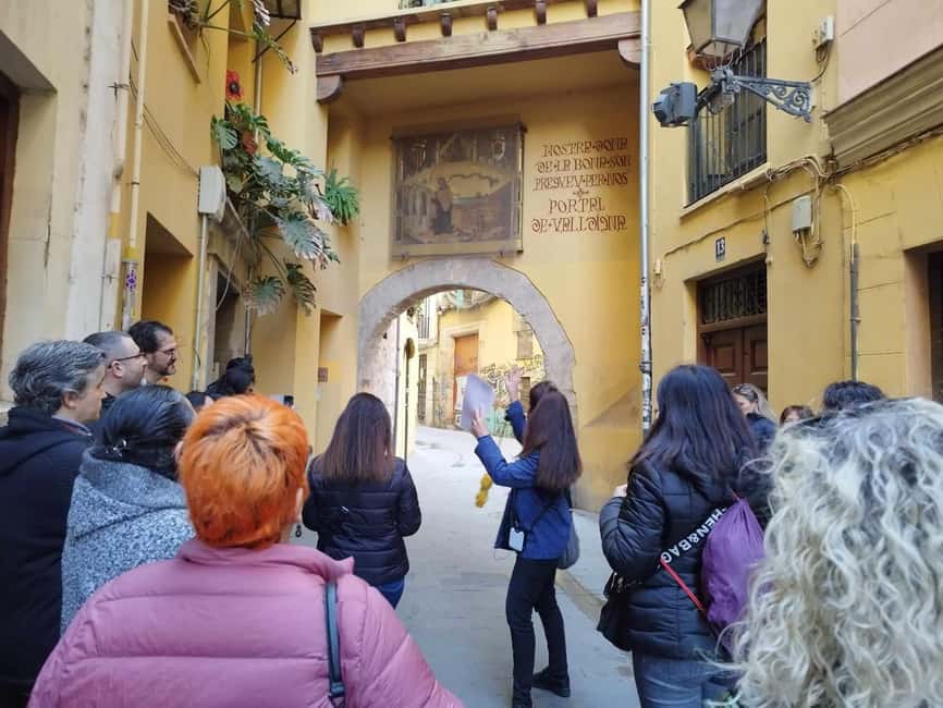 Valencia: Street Food Tour including Paella & Tapas Tasting - Tapas before the main plate