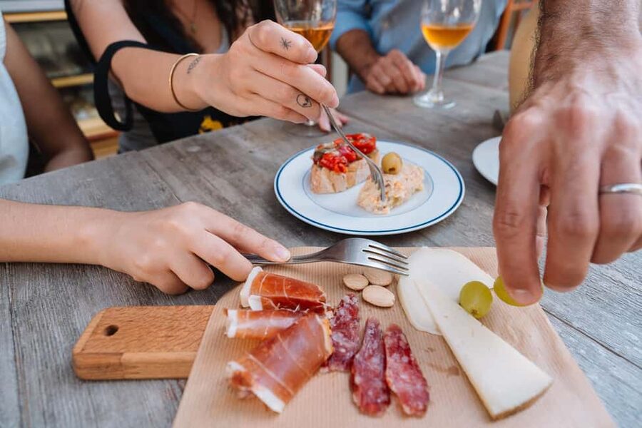 Valencia: Tapas and Drinks Evening Tour - Stop four: sweets, digestifs, and the final round
