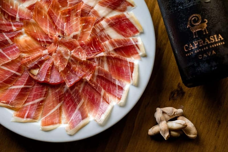 Valencia Tapas and Sightseeing Guided Tour - Starting at Central Market