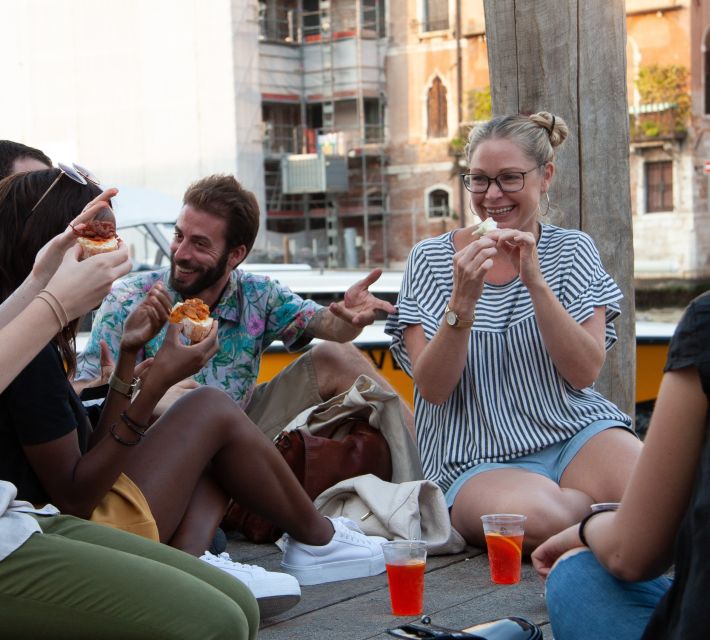 Venice: Local Secrets of Venice Tapas & Wine Walking Tour - Meeting at Enoteca Al Volto